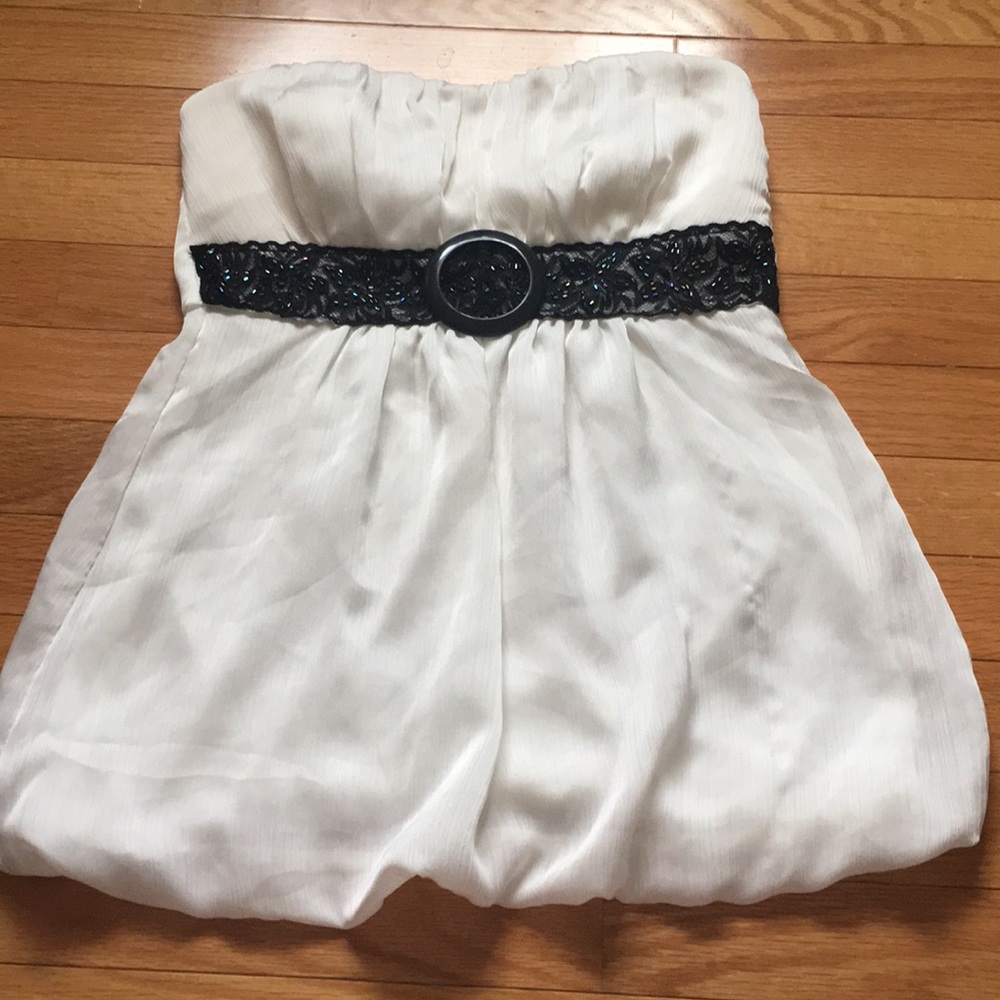 Maurice’s studio Y white dressy tube top NWT